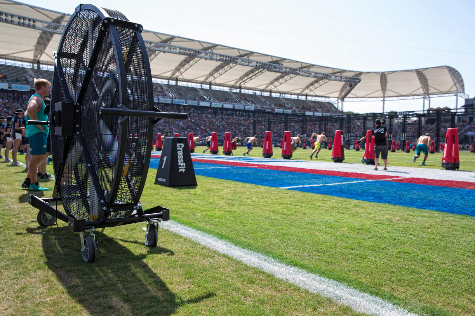 bigassfan-blackjack-fußball-luefter-wingstec-deutschland Schwarzer Event Ventilator mit für den Einsatz im Außenbereich
