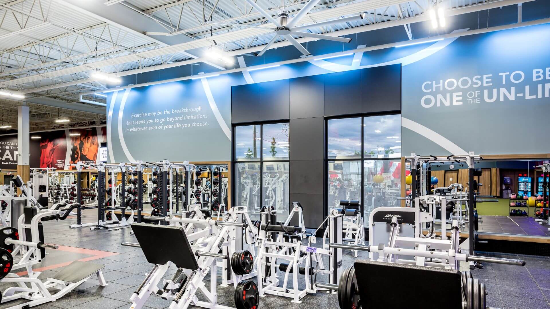 Deckenventilator für angenehmes Workout im Fitnessbereich